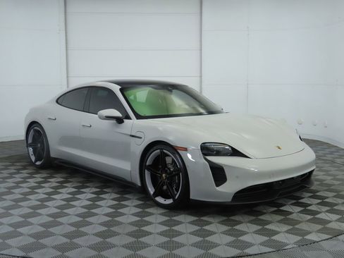 Used 2023 Porsche Taycan GTS image 3