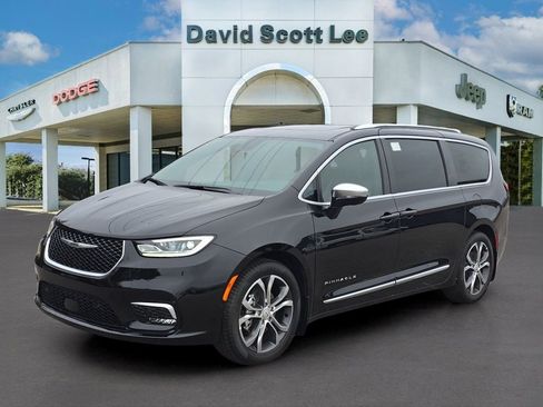 New 2026 Chrysler Pacifica Pinnacle image 1