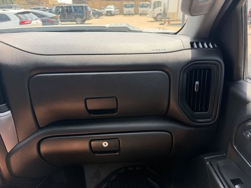 Used 2021 Chevrolet Silverado 2500 W/T w/ WT Convenience Package AWD/4WD image 30
