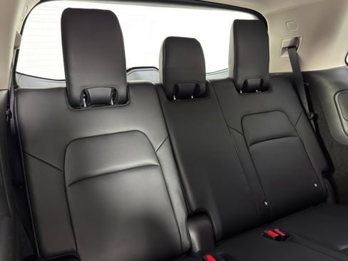 Used 2022 Nissan Pathfinder SL w/ Lighting Package (N92) image 39