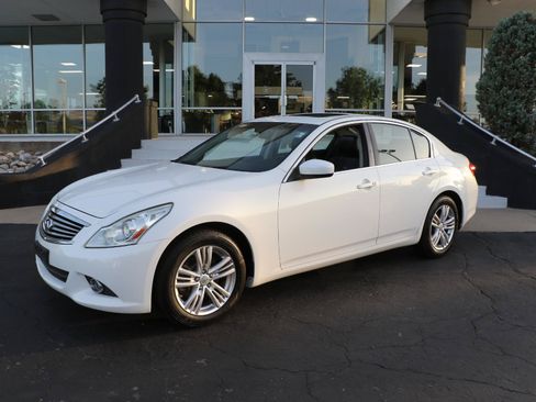 Used 2013 INFINITI G37 x Sedan w/ Premium Pkg AWD/4WD image 1