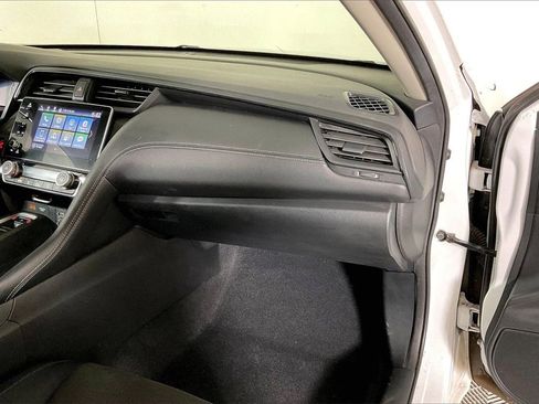 Used 2021 Honda Insight EX image 16