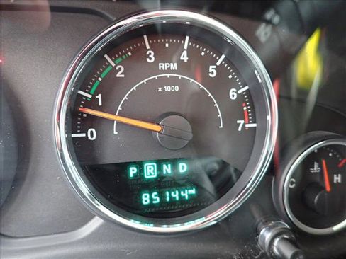 Used 2016 Jeep Wrangler Sahara w/ Connectivity Group AWD/4WD image 23