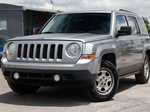 Used 2015 Jeep Patriot Sport w/ Power Value Group FWD image 1