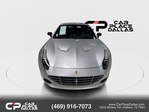 Used 2016 Ferrari California T RWD image 9