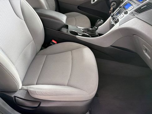 Used 2011 Hyundai Sonata GLS FWD image 22