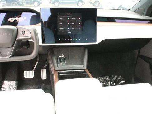 Used 2023 Tesla Model X AWD/4WD image 11