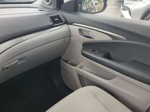 Used 2019 Honda Pilot LX image 19