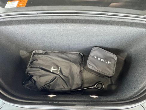 Used 2017 Tesla Model X 100D image 43