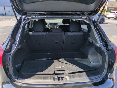 Used 2018 Nissan Rogue Sport SV FWD image 22