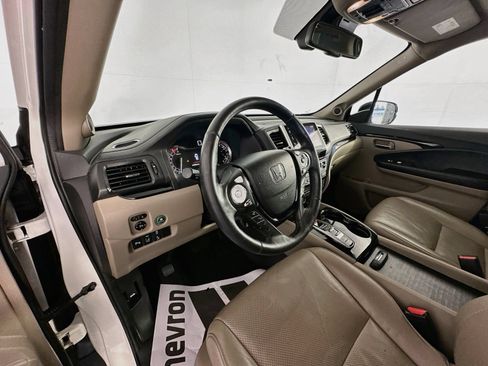 Used 2018 Honda Pilot Elite image 9