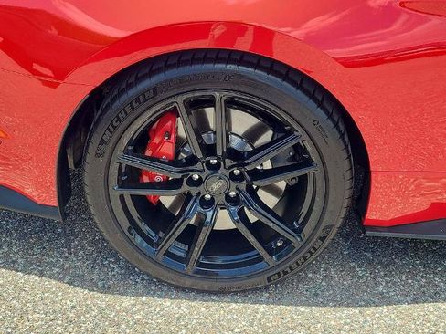 Certified 2021 Ford Mustang Shelby GT500 w/ Technology Package RWD image 6