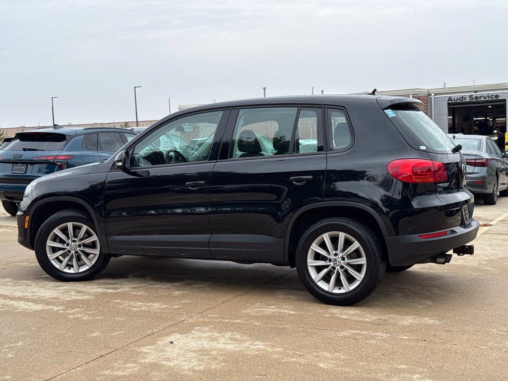 Used 2017 Volkswagen Tiguan S FWD image 3