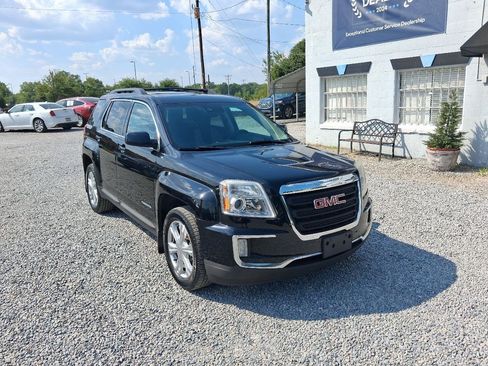 Used 2017 GMC Terrain SLE w/ Technology Package AWD/4WD image 7