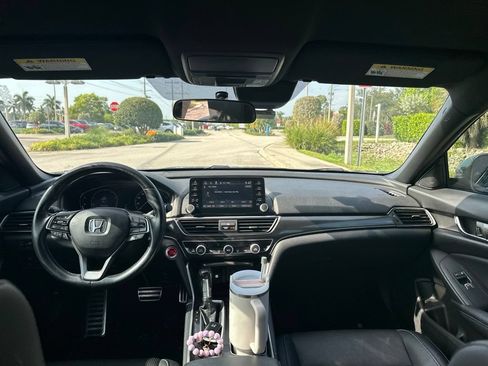 Used 2018 Honda Accord Sport image 22