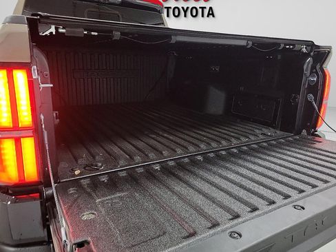 Used 2025 Toyota Tacoma 4x4 Double Cab Hybrid image 18