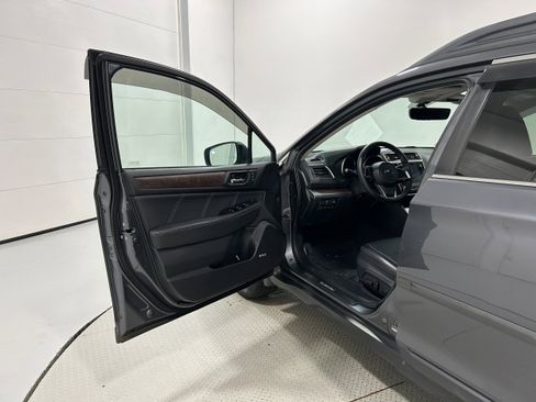 Used 2019 Subaru Outback 3.6R Limited w/ Popular Package #2 AWD/4WD image 22