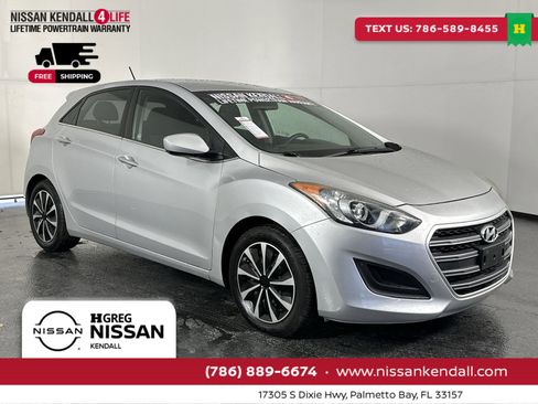 Used 2016 Hyundai Elantra GT image 2
