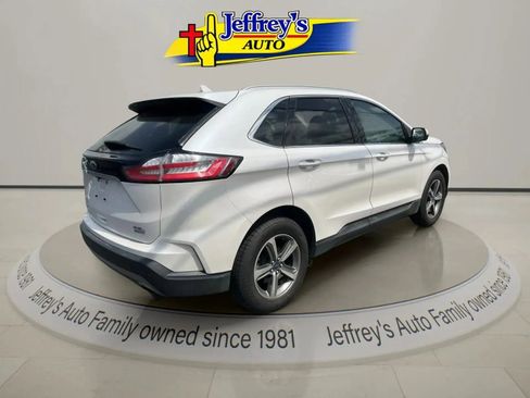 Used 2019 Ford Edge SEL w/ Equipment Group 201A image 5