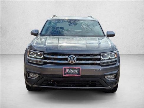 Used 2018 Volkswagen Atlas SEL Premium image 2