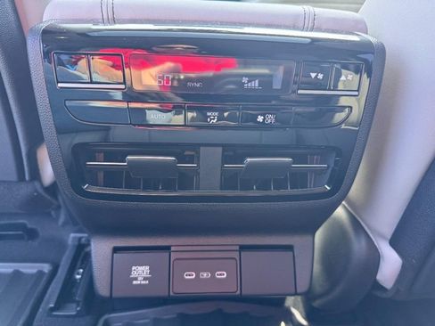 Certified 2026 Acura MDX SH-AWD w/ Technology Package image 7
