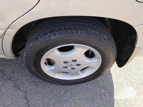 Used 2004 Toyota Highlander Limited image 22