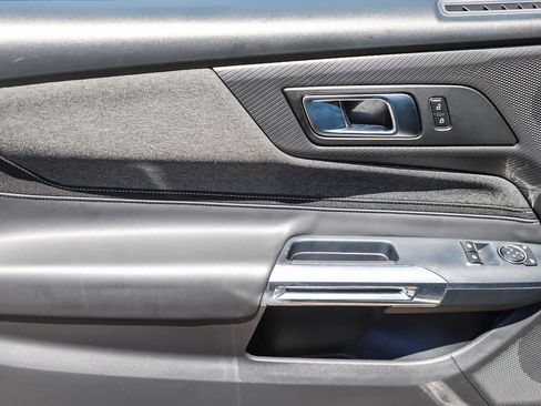 Used 2025 Ford Mustang Coupe RWD image 19