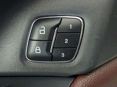 Used 2023 Ford Expedition Max Limited image 11