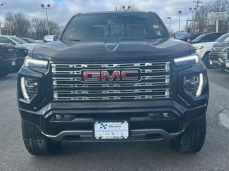 New 2026 GMC Canyon Denali video 2