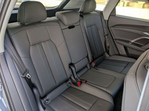 New 2025 Audi Q5 Premium image 11