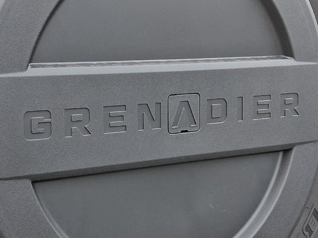 Used 2025 INEOS Grenadier Station Wagon AWD/4WD image 9