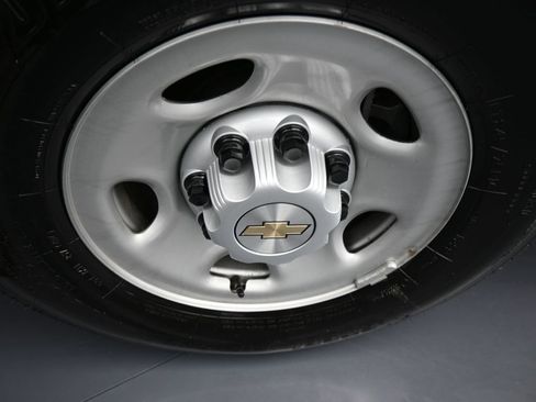 New 2025 Chevrolet Express 3500 Extended w/ Driver Convenience Package image 33