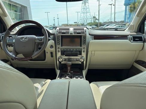 Used 2015 Lexus GX 460 w/ Premium Package AWD/4WD image 12