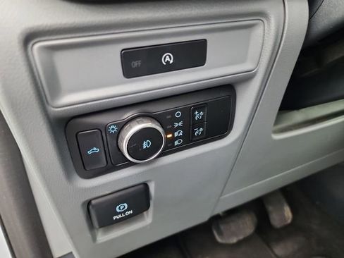 Used 2025 Ford F150 XLT w/ Equipment Group 301A Standard image 14