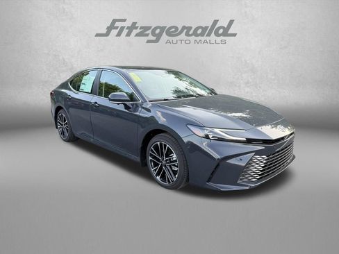 Used 2026 Toyota Camry XLE AWD/4WD image 1