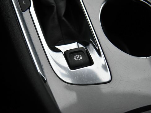 Used 2023 Chevrolet Malibu LT image 24