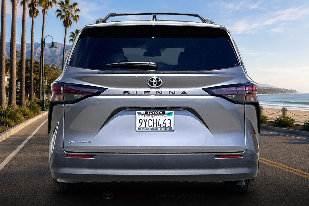 Certified 2026 Toyota Sienna LE AWD/4WD image 6