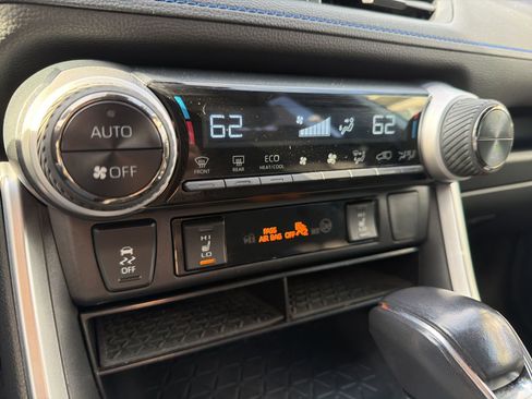 Used 2023 Toyota RAV4 SE w/ SE Grade Weather Package image 62