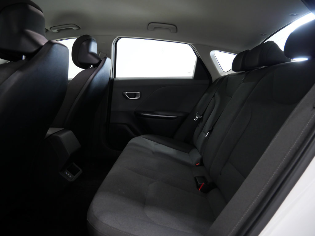 Used 2025 Kia K4 FWD image 23