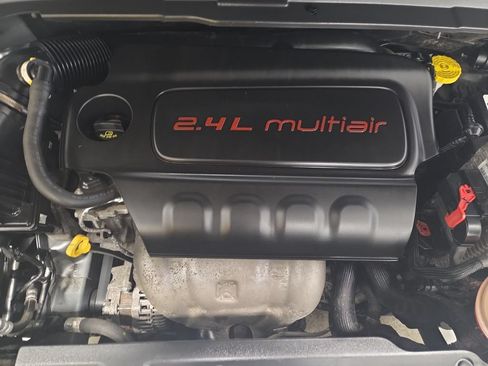Used 2022 Jeep Compass Latitude w/ Sun and Sound Group AWD/4WD image 30