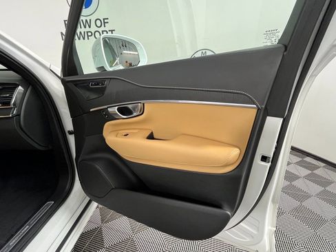 Used 2021 Volvo XC90 T8 Inscription w/ Advanced Package image 27