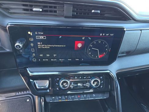 Used 2024 GMC Sierra 1500 AT4 w/ Technology Package AWD/4WD image 23