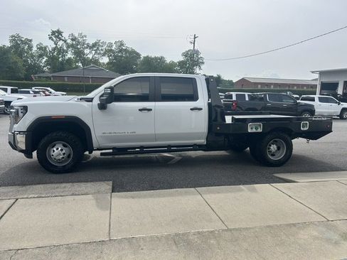 Used 2025 GMC Sierra 3500 Pro w/ Convenience Package AWD/4WD image 2