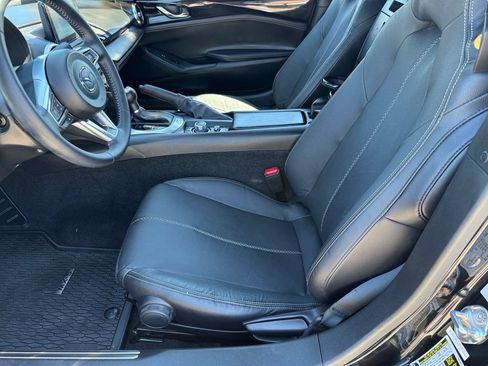 Used 2022 MAZDA MX-5 Miata Grand Touring w/ Weather Package RWD image 10