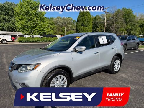 Used 2015 Nissan Rogue S AWD/4WD image 1