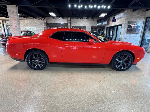 Used 2017 Dodge Challenger SXT Plus RWD image 8
