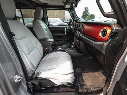 Used 2021 Jeep Gladiator Rubicon AWD/4WD image 31