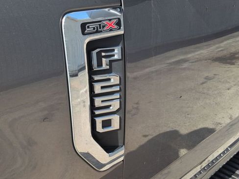 Used 2022 Ford F250 XL w/ STX Appearance Package image 31