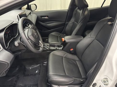 Used 2025 Toyota Corolla SE image 5
