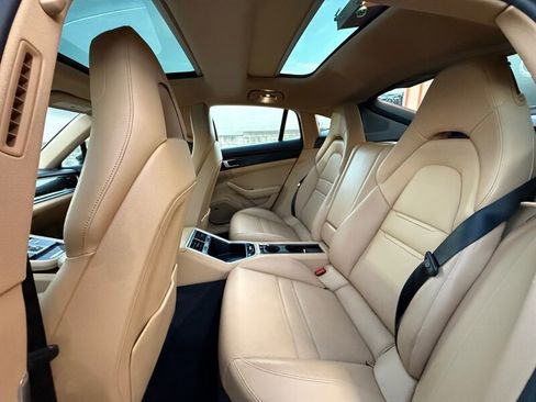 Used 2018 Porsche Panamera 4S image 36